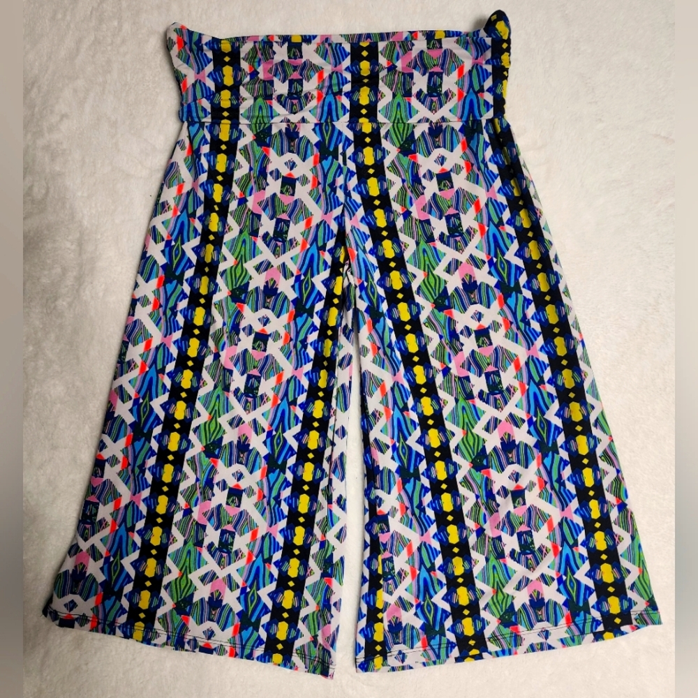 Say What ? Cropped Pants Size M Medium Capri Wide Leg Flare Ponchos Casual Dress